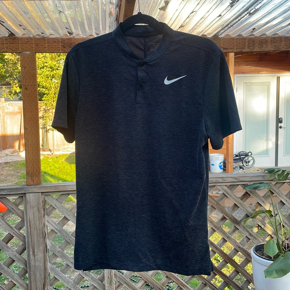 Nike golf Tshirt